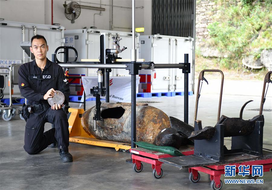 （港澳臺(tái)&middot;香港故事&middot;圖文互動(dòng)）（7）用手觸摸二戰(zhàn)炸彈的人——訪香港警方拆彈專(zhuān)家