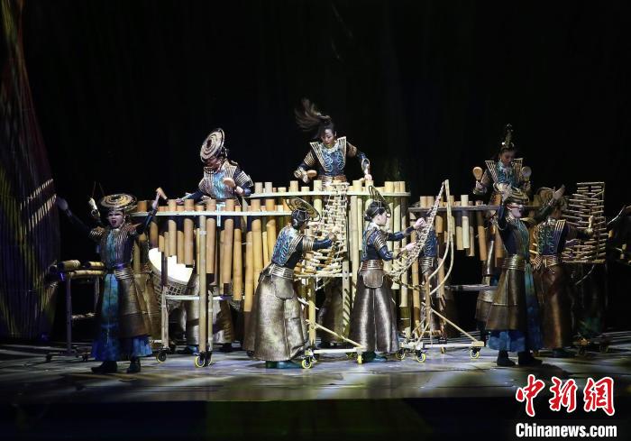 圖為《花腰竹女》演出劇照?！↑S興鴻 攝