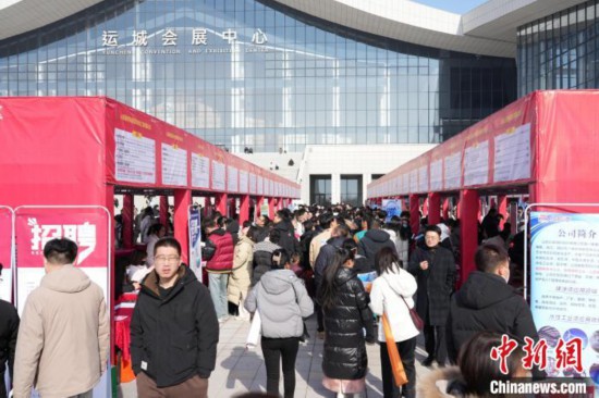 圖為招聘活動(dòng)現(xiàn)場。 解凱光 攝