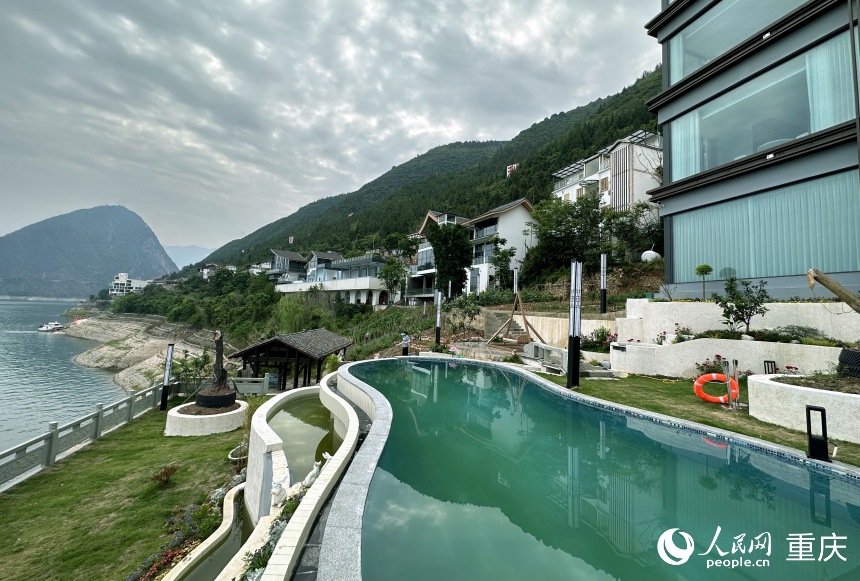 三峽里·竹枝村打造的特色民宿。人民網(wǎng)記者 劉政寧攝