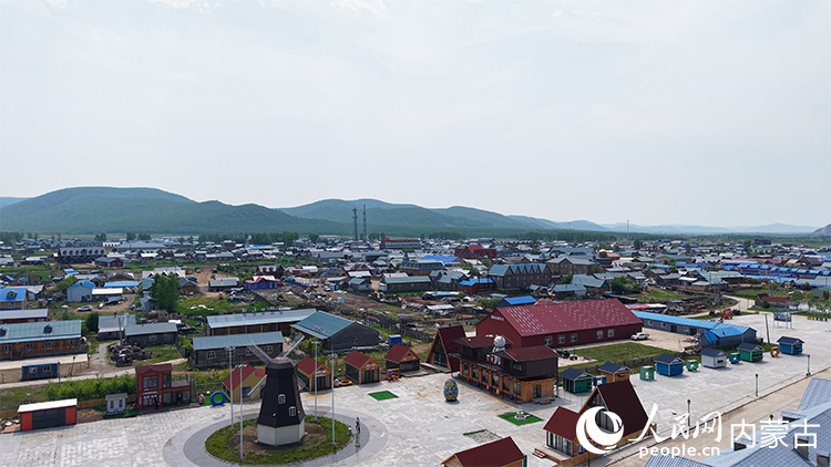 航拍恩和俄羅斯族民族鄉(xiāng)。人民網(wǎng)記者 齊浩男攝