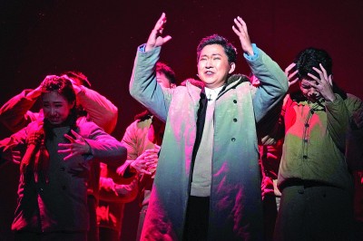 清華大學原創(chuàng)話劇《馬蘭花開》在港演出。新華社發(fā)