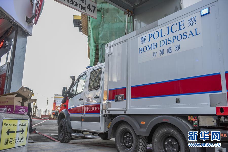 （港澳臺(tái)&middot;香港故事&middot;圖文互動(dòng)）（4）用手觸摸二戰(zhàn)炸彈的人——訪香港警方拆彈專(zhuān)家