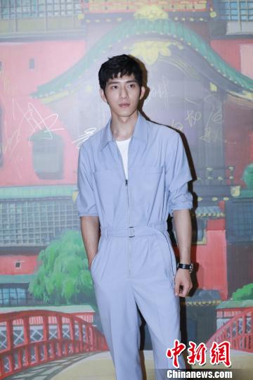 井柏然說，《千與千尋》讓他很勇敢，每一次重溫都讓他有新的感悟與成長?！】涤裾?攝