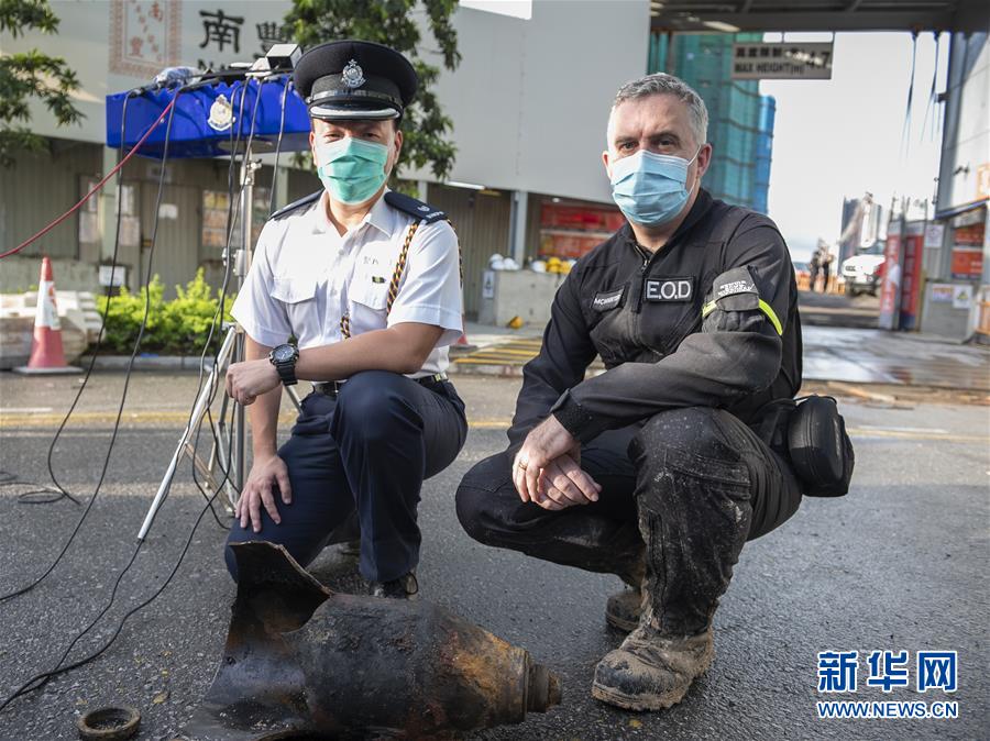 （港澳臺(tái)&middot;香港故事&middot;圖文互動(dòng)）（3）用手觸摸二戰(zhàn)炸彈的人——訪香港警方拆彈專(zhuān)家